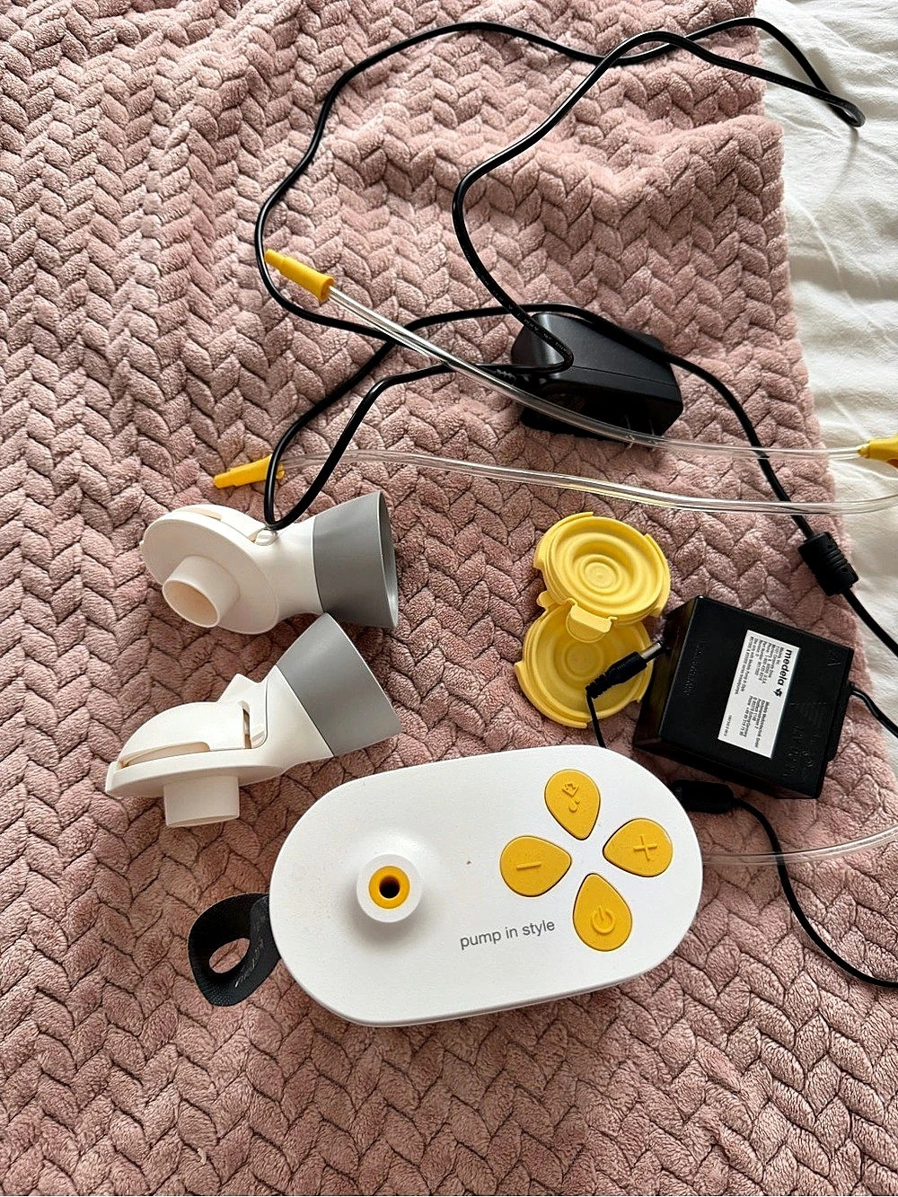 Medela pump in style